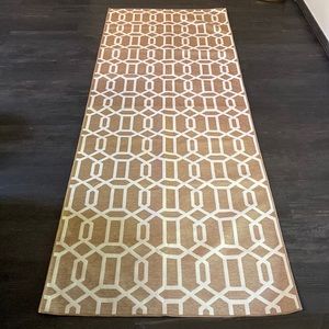 Washable Ruggable Runner 2.5 ft x 7 ft.